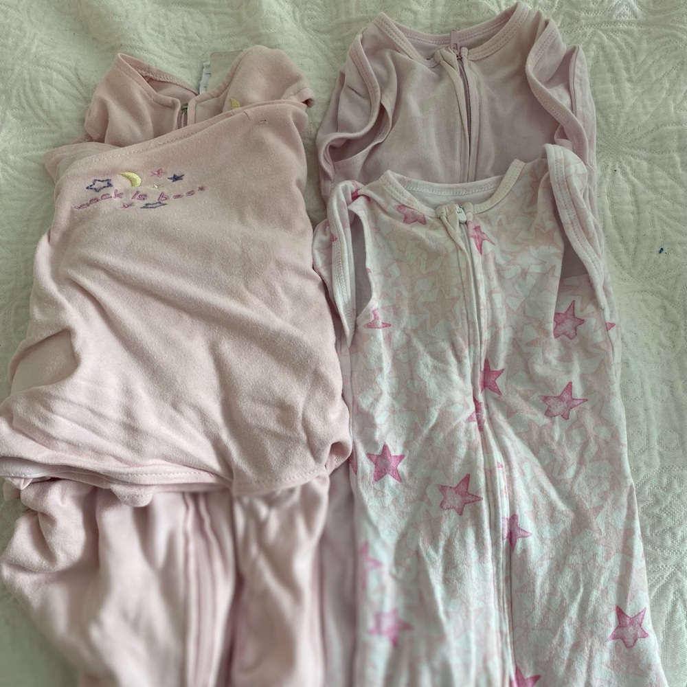 3 newborn/0-3 month swaddles